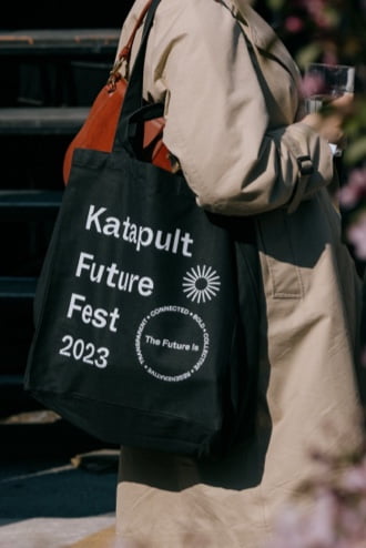 Eine Tragetasche für das Katapult Future Fest